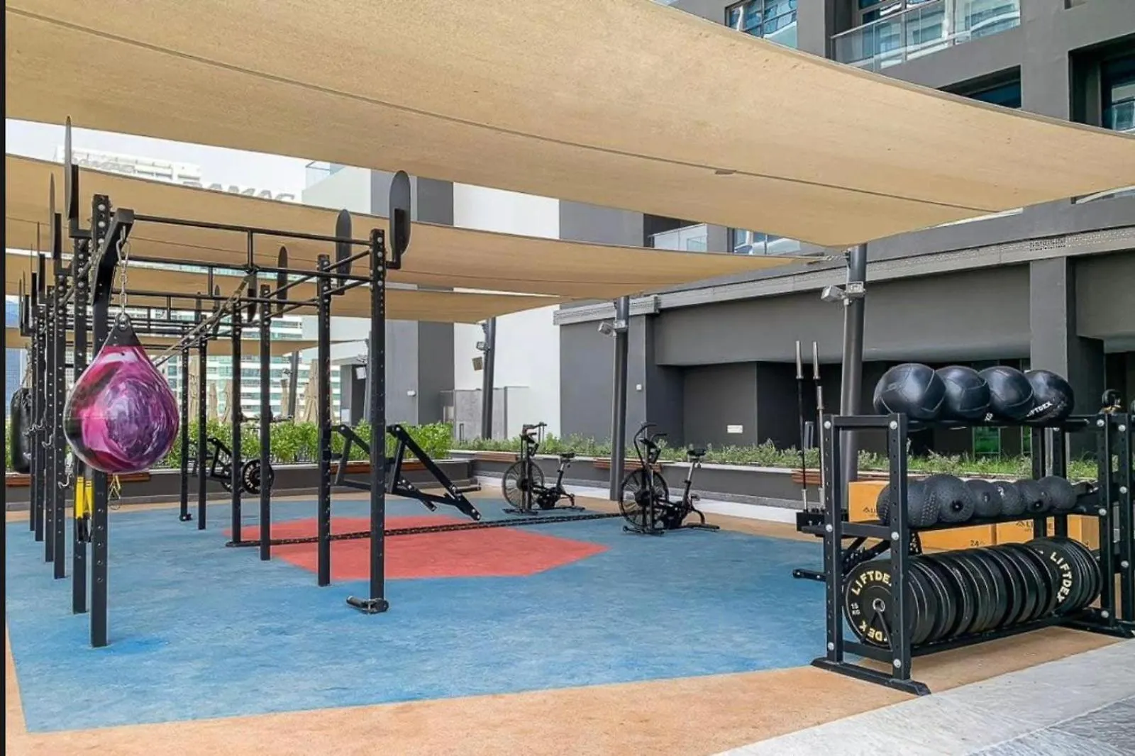 Waves - Modern Studio With Balcony In Business Bay Dubai United Arab Emirates
