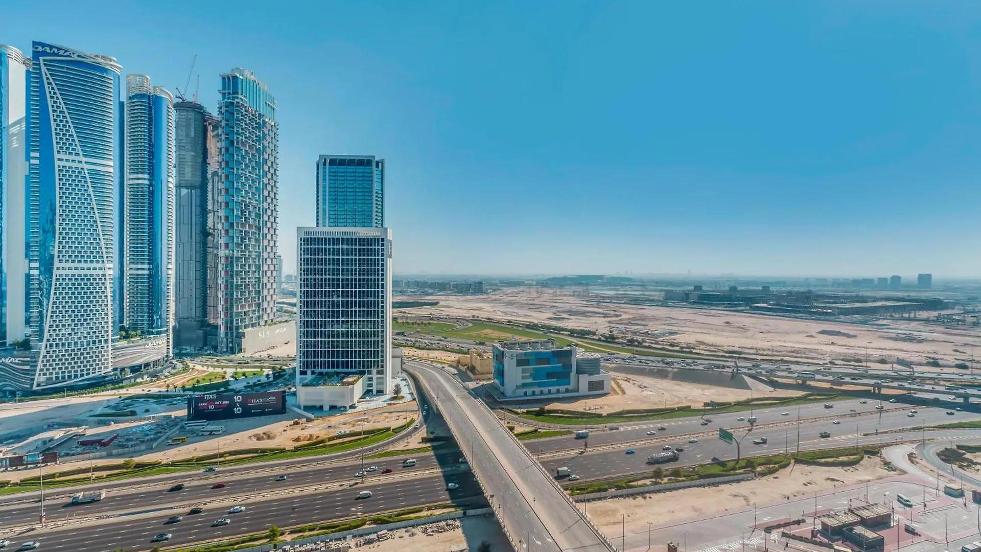 Waves - Modern Studio With Balcony In Business Bay Dubai Apartment