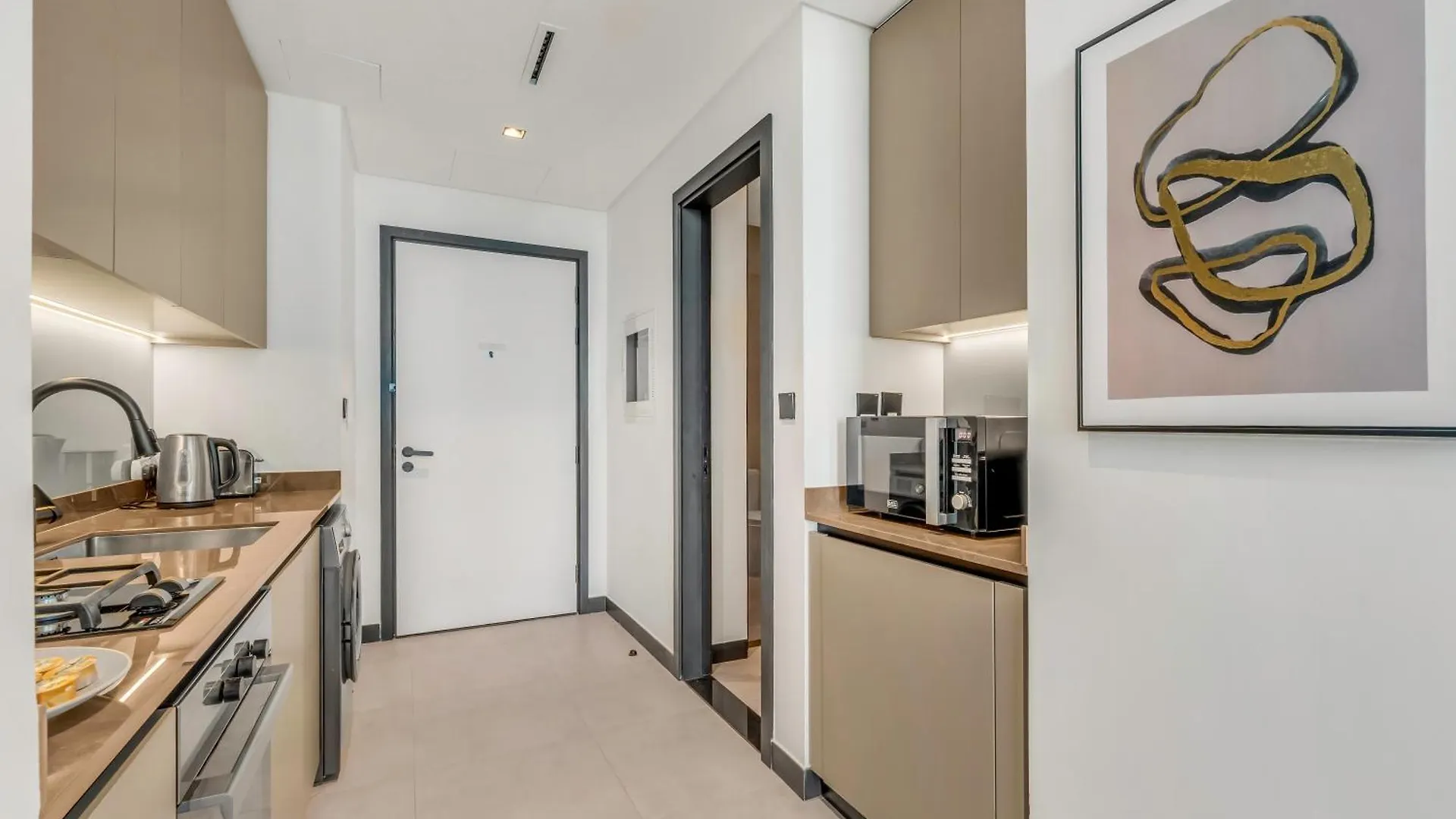Waves - Modern Studio With Balcony In Business Bay Дубай